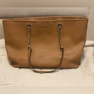 Michael Kors Jet Set Medium Saffiano Leather Tote Bag